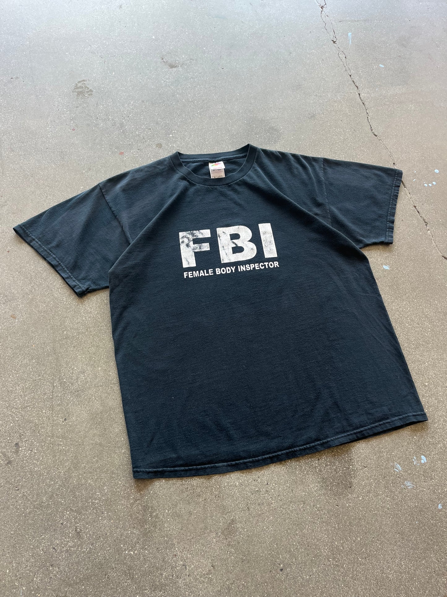 2000’S FBI “FEMALE BODY INSPECTOR” TEE - L/XL