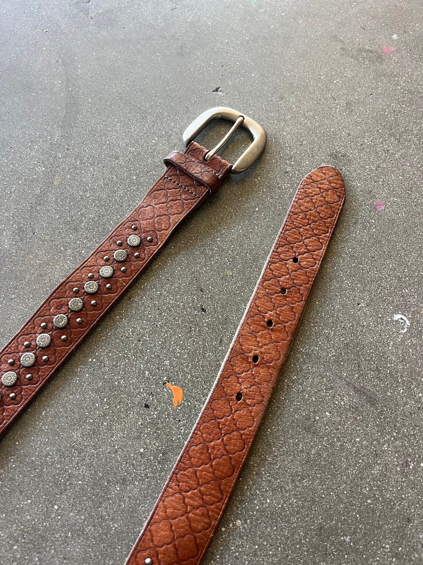 80’S BROWN LEATHER STUDDED BELT - 32-35
