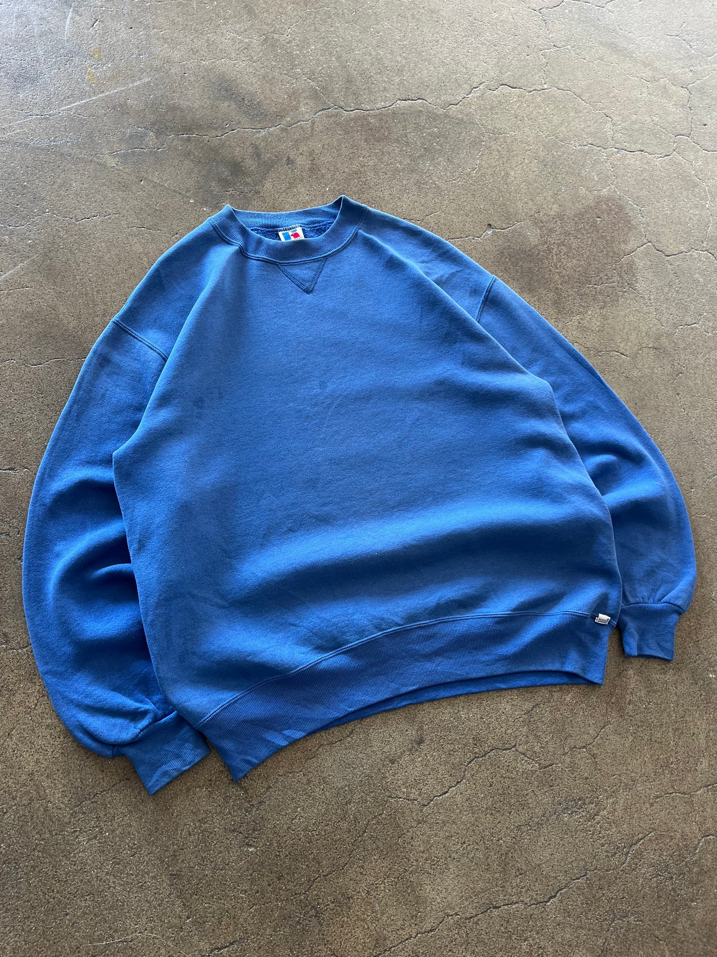 90’S PRIMARY BLUE RUSSELL ATHLETIC CREWNECK - BOXY L/XL