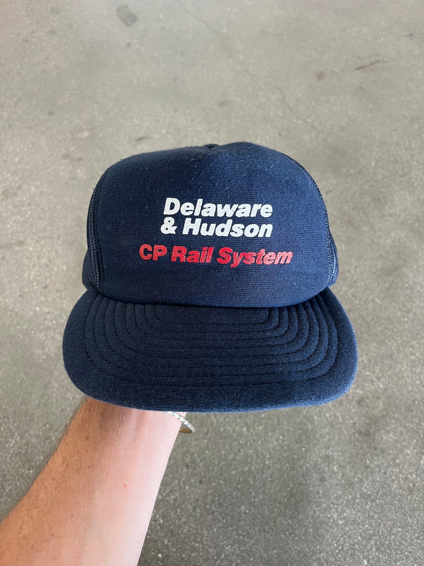 90’S “RAIL SYSTEM” TRUCKER HAT - ONE SIZE