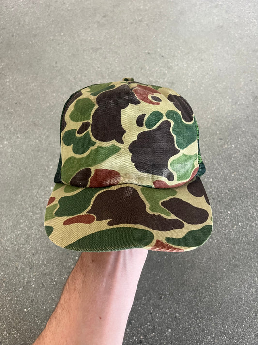 90’S ARMY CAMO TRUCKER HAT - ONE SIZE