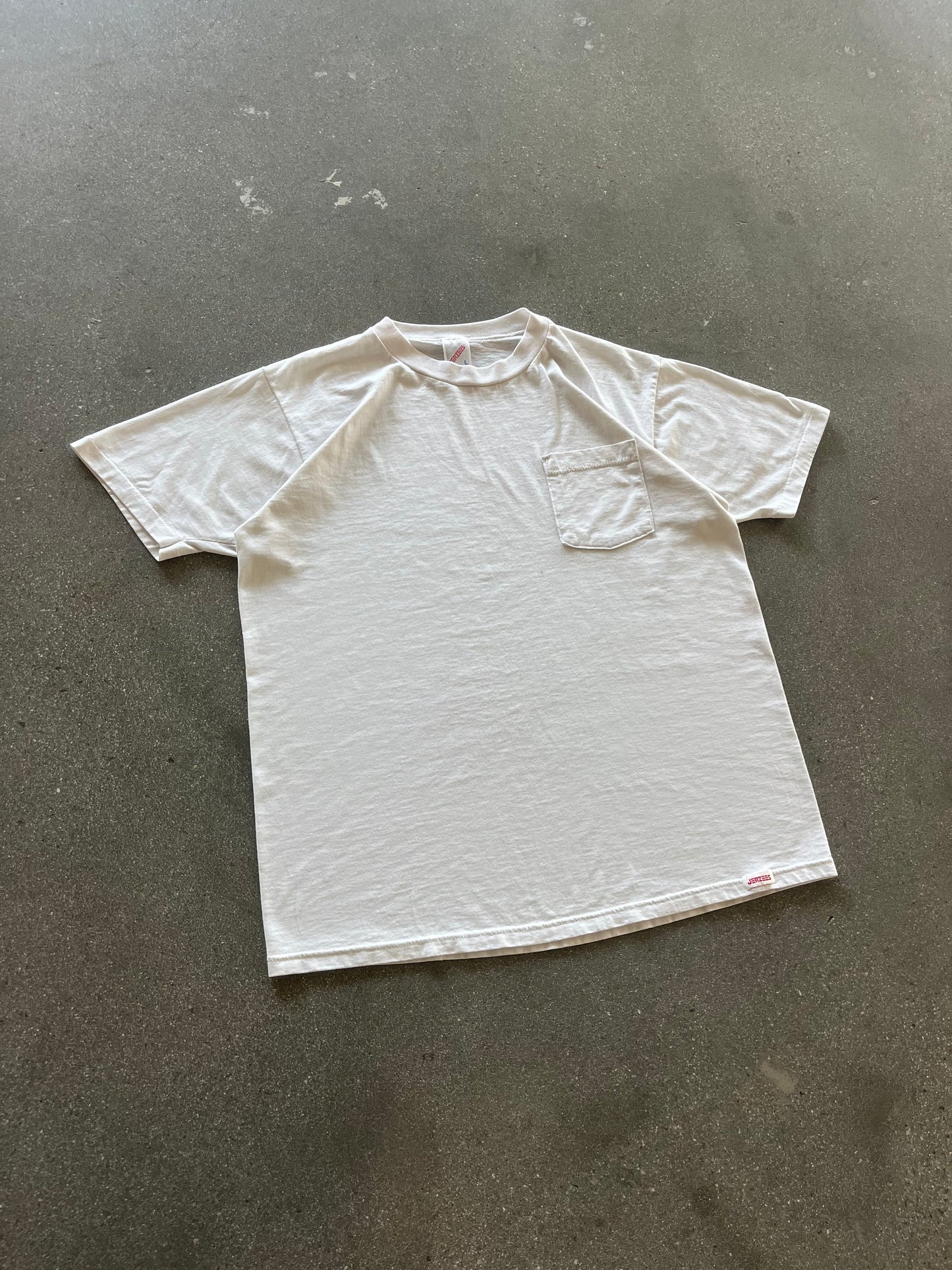 90’S WHITE POCKET TEE - L/XL