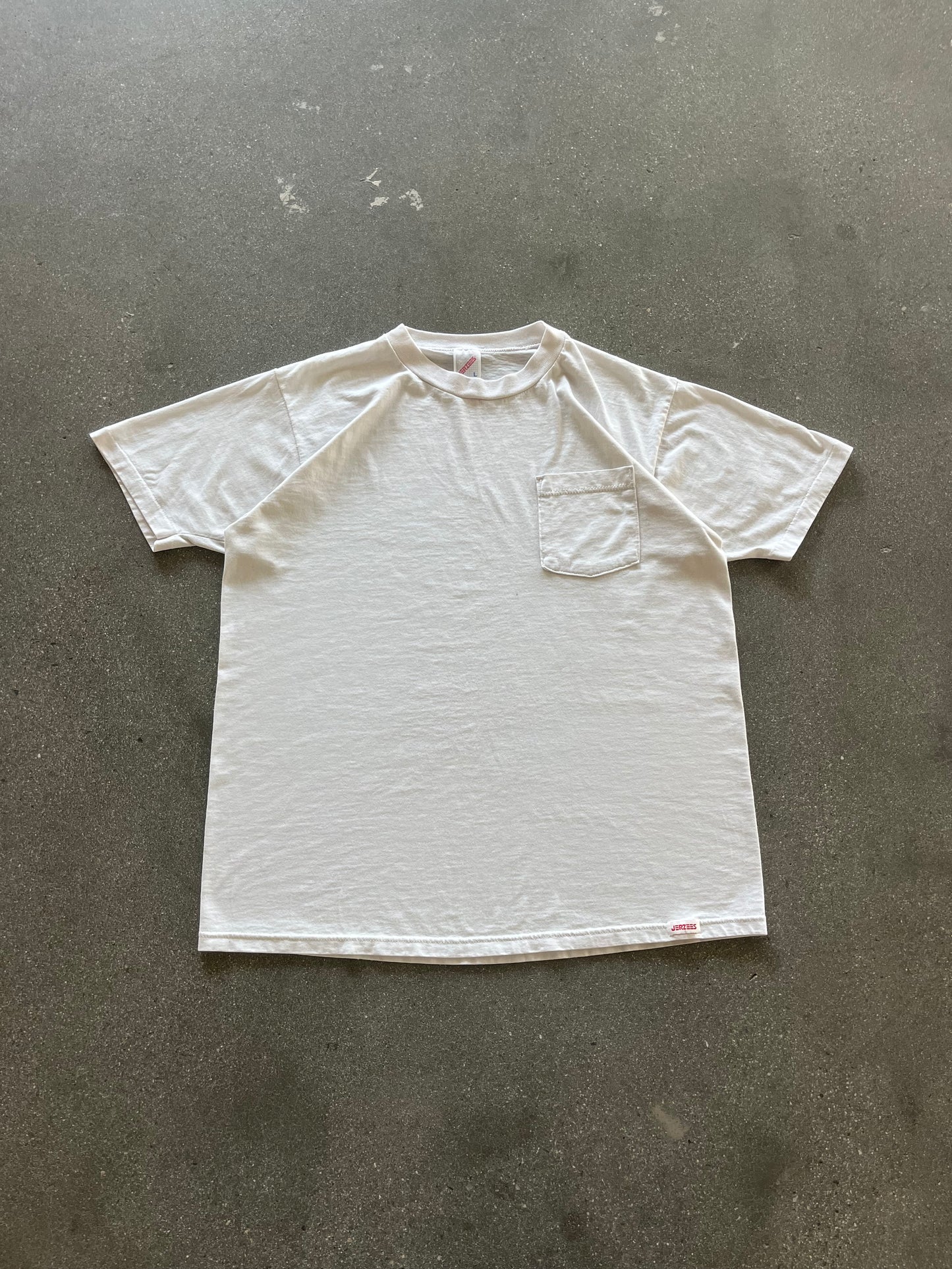 90’S WHITE POCKET TEE - L/XL