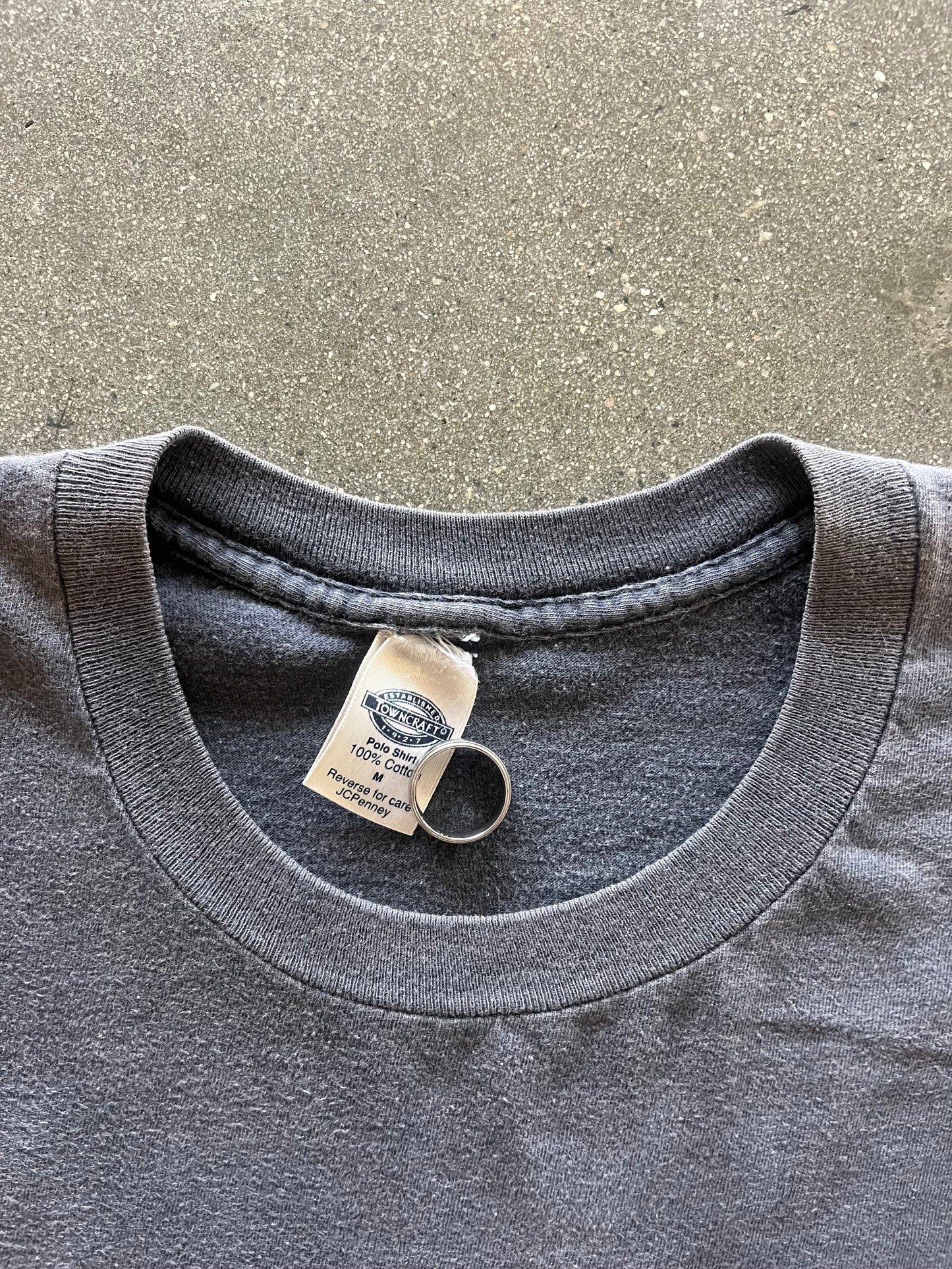 90’S FADED CHARCOAL POCKET TEE - M/L