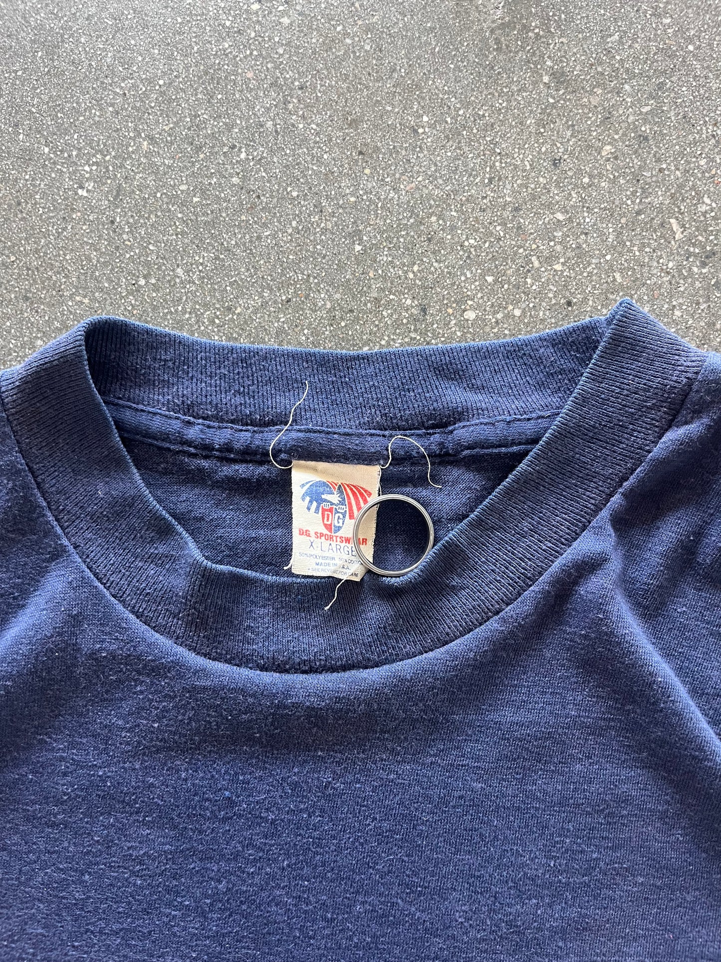 80’S FADED NAVY “ENERGY SERVICES” POCKET TEE - L