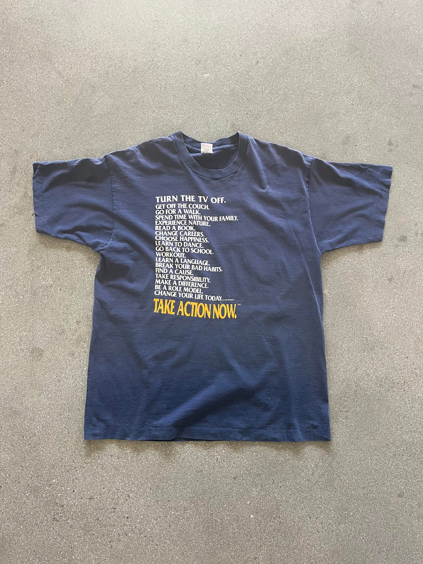 90'S "TAKE ACTION NOW" TEE - L/XL